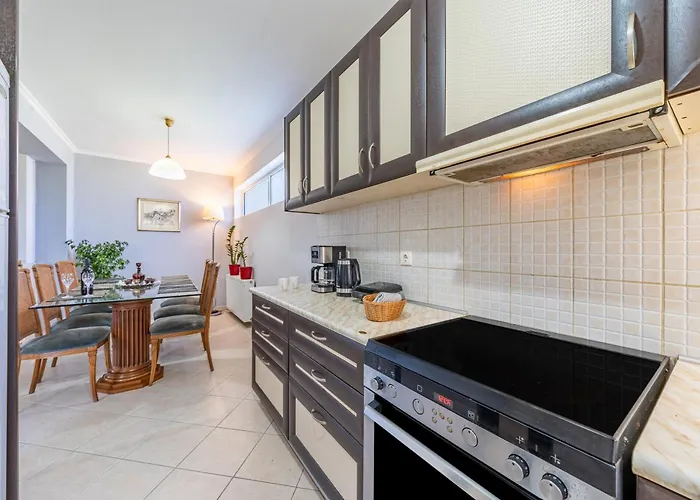 Starry Sky Luxury 4 Apartment