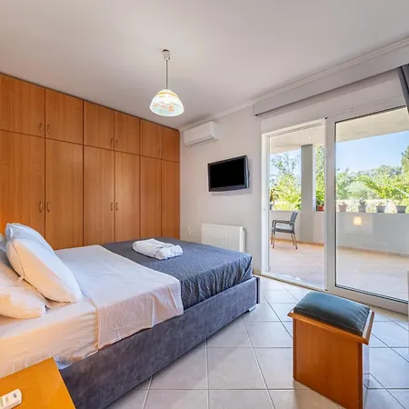 Starry Sky Luxury 4 Apartment Lefkimmi (Corfu)