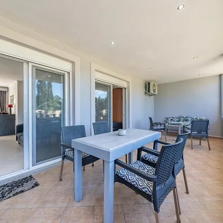 Starry Sky Luxury 4 Apartment *