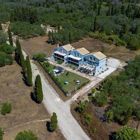 Starry Sky Luxury 4 * Lefkímmi